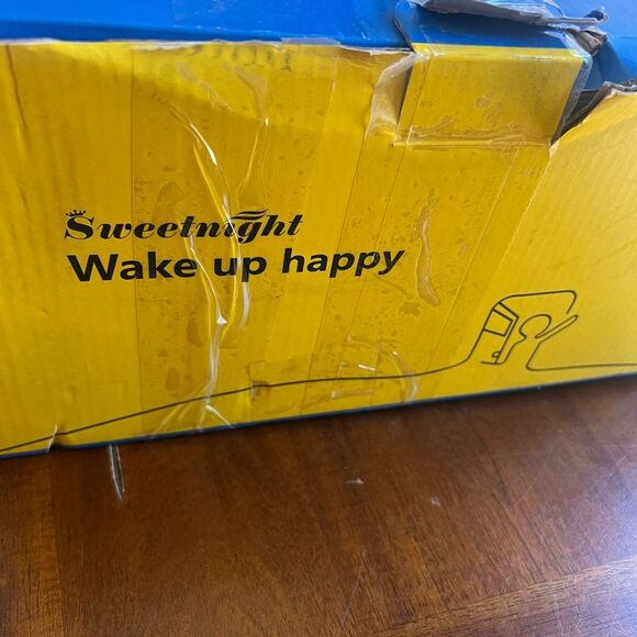 Sweetnight Waterproof Mattress Protector Full Size with 4 Bed Sheet Holders NIB - Picture 6 of 8